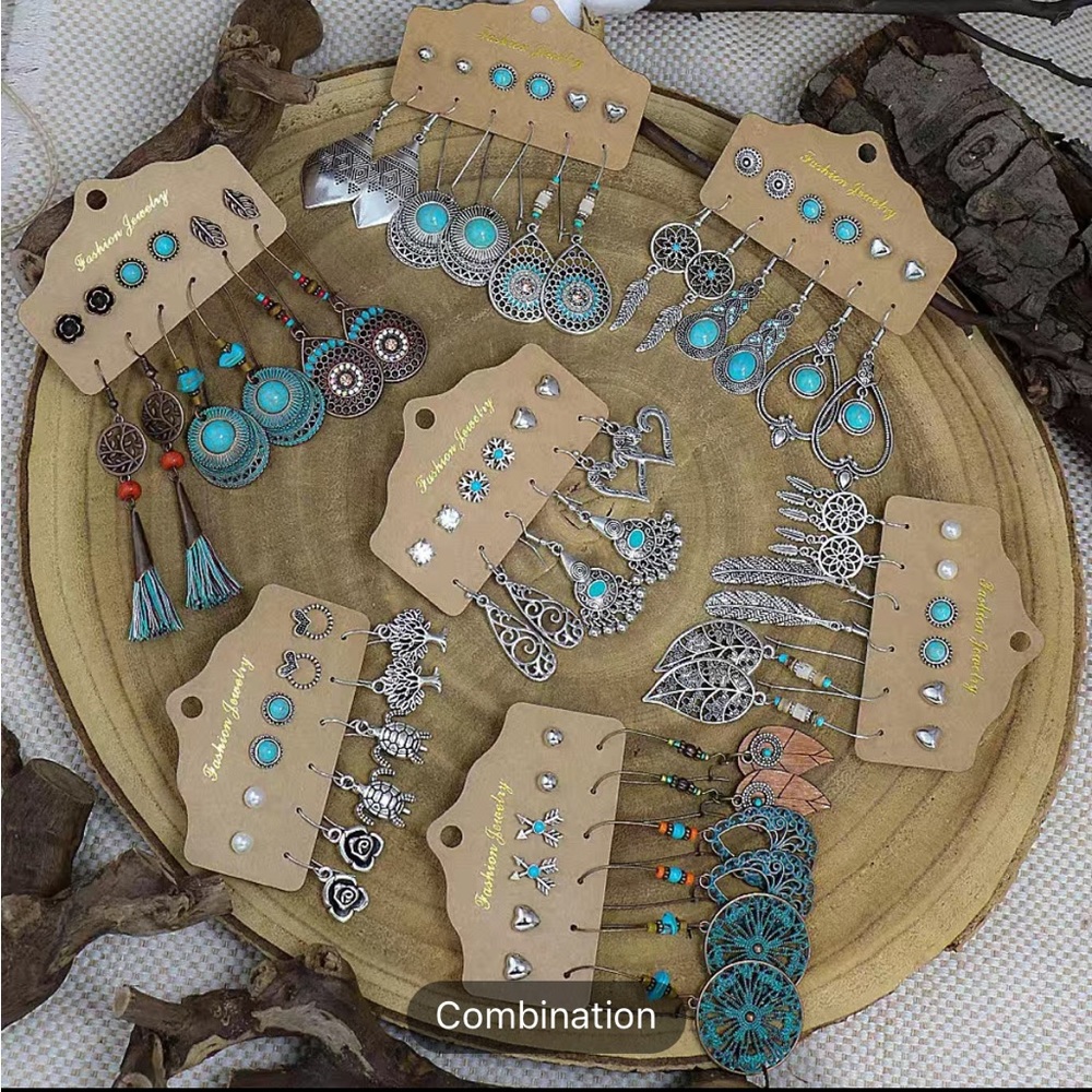 3/$20 6 pairs of earrings